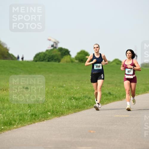 10.05.2026 - 8. Wedeler Halbmarathon Dr. Thomas Lammeyer http://msf.ph/oto/9708083 10.05.2026 12:00:28 Laufen 255 meine-sportfotos.de