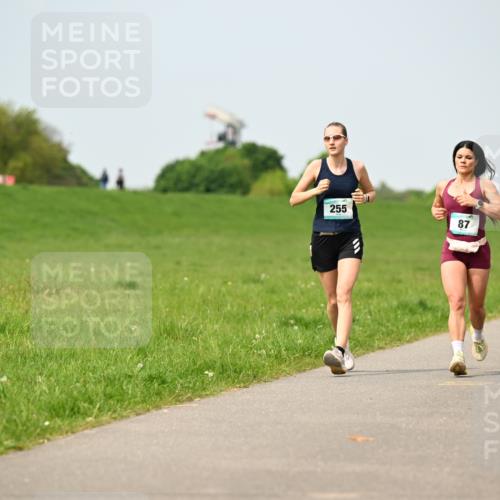 10.05.2026 - 8. Wedeler Halbmarathon Dr. Thomas Lammeyer http://msf.ph/oto/9708089 10.05.2026 12:00:28 Laufen 255 meine-sportfotos.de
