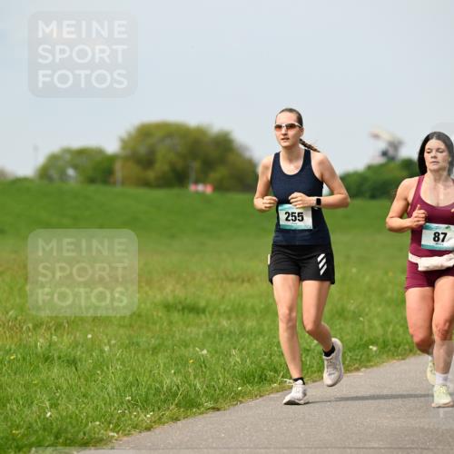 10.05.2026 - 8. Wedeler Halbmarathon Dr. Thomas Lammeyer http://msf.ph/oto/9708115 10.05.2026 12:00:31 Laufen 255 meine-sportfotos.de