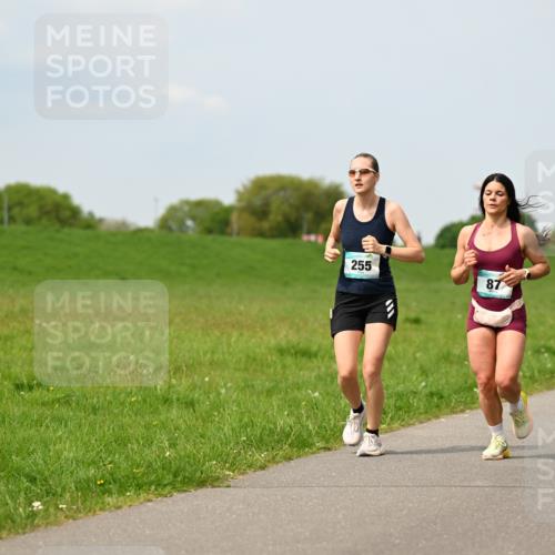 10.05.2026 - 8. Wedeler Halbmarathon Dr. Thomas Lammeyer http://msf.ph/oto/9708121 10.05.2026 12:00:31 Laufen 255 meine-sportfotos.de