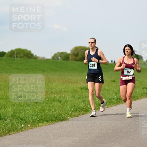 10.05.2026 - 8. Wedeler Halbmarathon Dr. Thomas Lammeyer http://msf.ph/oto/9708127 10.05.2026 12:00:31 Laufen 255 meine-sportfotos.de