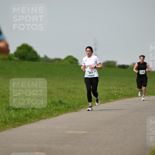 10.05.2026 - 8. Wedeler Halbmarathon Dr. Thomas Lammeyer http://msf.ph/oto/9708228 10.05.2026 12:00:57 Laufen 553, 1026 meine-sportfotos.de