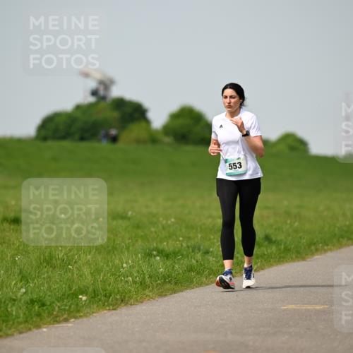 10.05.2026 - 8. Wedeler Halbmarathon Dr. Thomas Lammeyer http://msf.ph/oto/9708245 10.05.2026 12:01:00 Laufen 553, 1026 meine-sportfotos.de