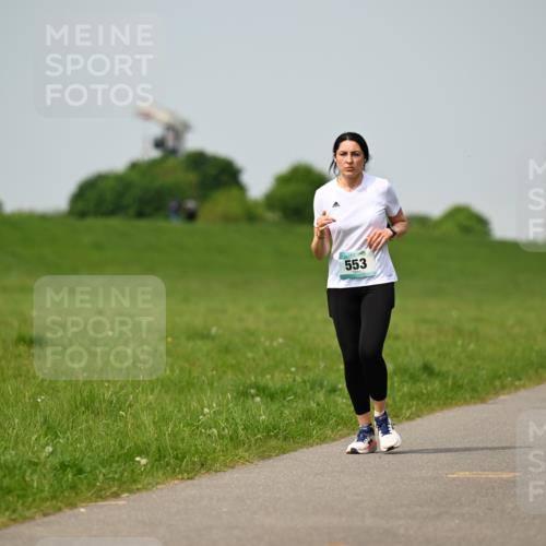 10.05.2026 - 8. Wedeler Halbmarathon Dr. Thomas Lammeyer http://msf.ph/oto/9708248 10.05.2026 12:01:01 Laufen 553, 1026 meine-sportfotos.de