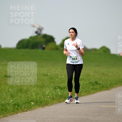 10.05.2026 - 8. Wedeler Halbmarathon Dr. Thomas Lammeyer http://msf.ph/oto/9708259 10.05.2026 12:01:01 Laufen 553, 1026 meine-sportfotos.de