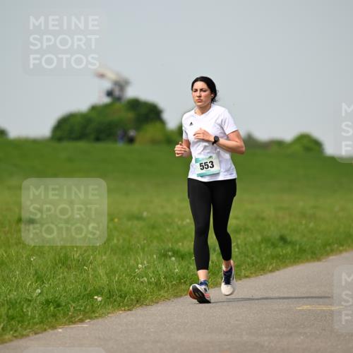 10.05.2026 - 8. Wedeler Halbmarathon Dr. Thomas Lammeyer http://msf.ph/oto/9708262 10.05.2026 12:01:01 Laufen 553, 1026 meine-sportfotos.de