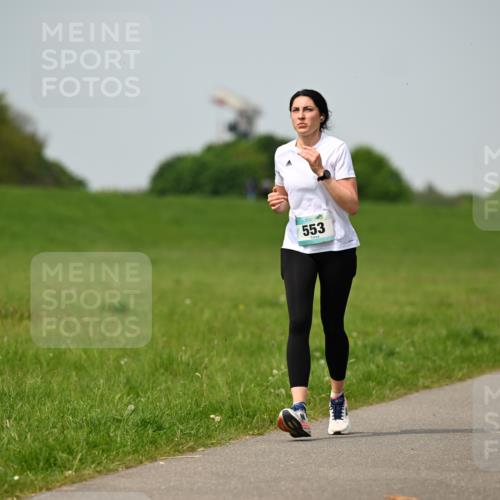 10.05.2026 - 8. Wedeler Halbmarathon Dr. Thomas Lammeyer http://msf.ph/oto/9708275 10.05.2026 12:01:02 Laufen 553, 1020 meine-sportfotos.de