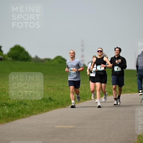 10.05.2026 - 8. Wedeler Halbmarathon Dr. Thomas Lammeyer http://msf.ph/oto/9708353 10.05.2026 12:01:15 Laufen  meine-sportfotos.de