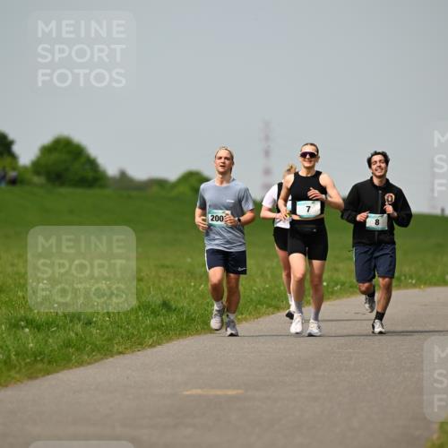 10.05.2026 - 8. Wedeler Halbmarathon Dr. Thomas Lammeyer http://msf.ph/oto/9708367 10.05.2026 12:01:15 Laufen 200 meine-sportfotos.de