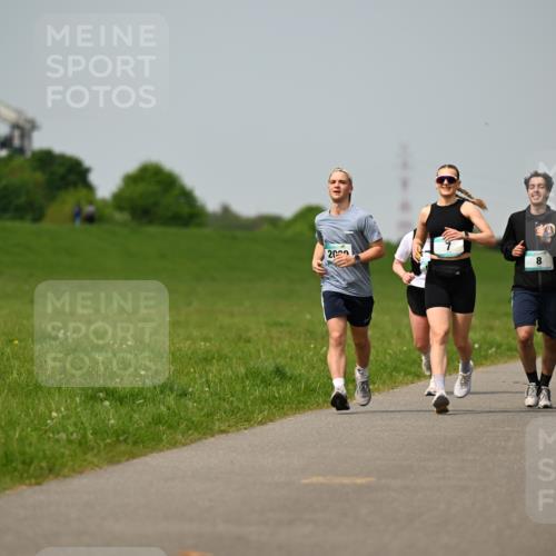 10.05.2026 - 8. Wedeler Halbmarathon Dr. Thomas Lammeyer http://msf.ph/oto/9708369 10.05.2026 12:01:15 Laufen  meine-sportfotos.de