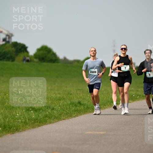 10.05.2026 - 8. Wedeler Halbmarathon Dr. Thomas Lammeyer http://msf.ph/oto/9708371 10.05.2026 12:01:16 Laufen 2009 meine-sportfotos.de