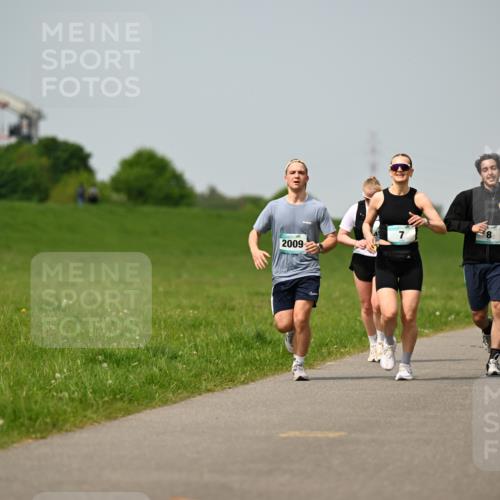 10.05.2026 - 8. Wedeler Halbmarathon Dr. Thomas Lammeyer http://msf.ph/oto/9708378 10.05.2026 12:01:16 Laufen 2009 meine-sportfotos.de