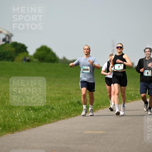 10.05.2026 - 8. Wedeler Halbmarathon Dr. Thomas Lammeyer http://msf.ph/oto/9708380 10.05.2026 12:01:16 Laufen 2009 meine-sportfotos.de