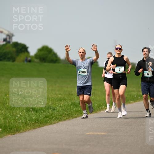 10.05.2026 - 8. Wedeler Halbmarathon Dr. Thomas Lammeyer http://msf.ph/oto/9708386 10.05.2026 12:01:16 Laufen 2009 meine-sportfotos.de
