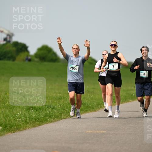 10.05.2026 - 8. Wedeler Halbmarathon Dr. Thomas Lammeyer http://msf.ph/oto/9708399 10.05.2026 12:01:17 Laufen 2009 meine-sportfotos.de