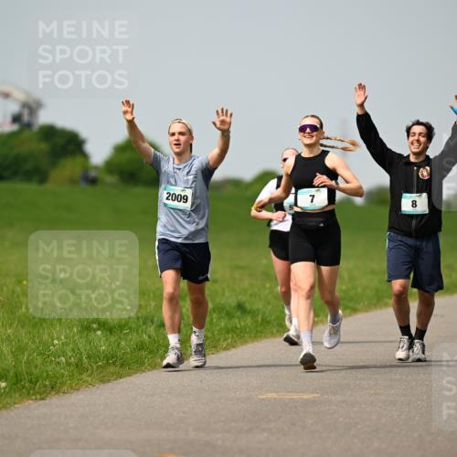10.05.2026 - 8. Wedeler Halbmarathon Dr. Thomas Lammeyer http://msf.ph/oto/9708407 10.05.2026 12:01:17 Laufen 2009 meine-sportfotos.de