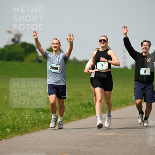 10.05.2026 - 8. Wedeler Halbmarathon Dr. Thomas Lammeyer http://msf.ph/oto/9708420 10.05.2026 12:01:18 Laufen 2009 meine-sportfotos.de