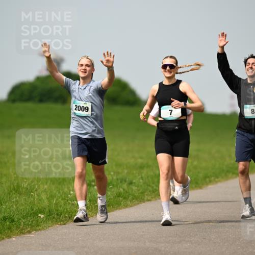 10.05.2026 - 8. Wedeler Halbmarathon Dr. Thomas Lammeyer http://msf.ph/oto/9708436 10.05.2026 12:01:19 Laufen 2009 meine-sportfotos.de