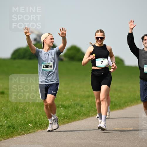 10.05.2026 - 8. Wedeler Halbmarathon Dr. Thomas Lammeyer http://msf.ph/oto/9708444 10.05.2026 12:01:19 Laufen 2009 meine-sportfotos.de