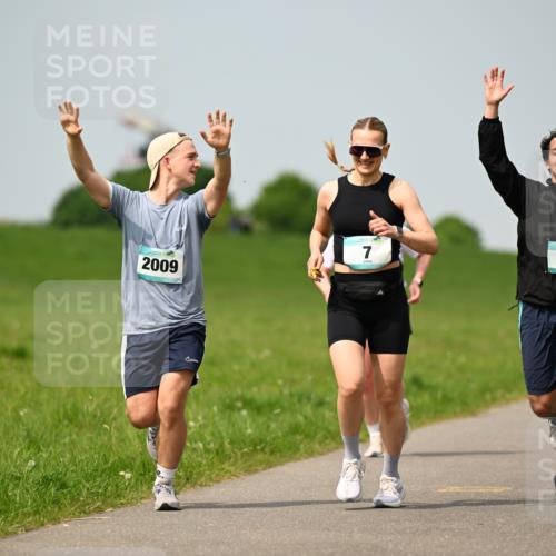 10.05.2026 - 8. Wedeler Halbmarathon Dr. Thomas Lammeyer http://msf.ph/oto/9708447 10.05.2026 12:01:19 Laufen 2009 meine-sportfotos.de