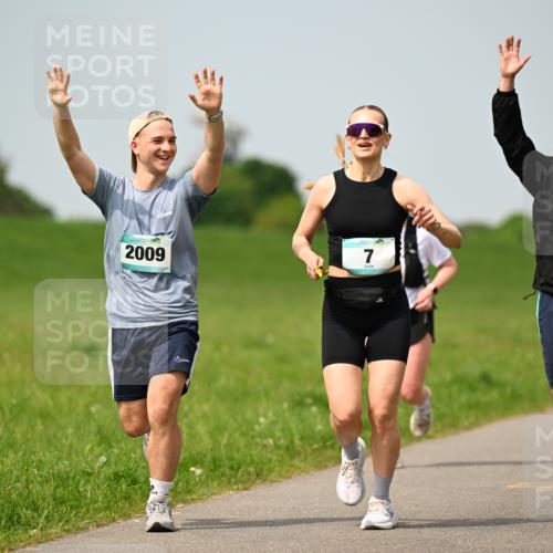 10.05.2026 - 8. Wedeler Halbmarathon Dr. Thomas Lammeyer http://msf.ph/oto/9708457 10.05.2026 12:01:20 Laufen 2009 meine-sportfotos.de