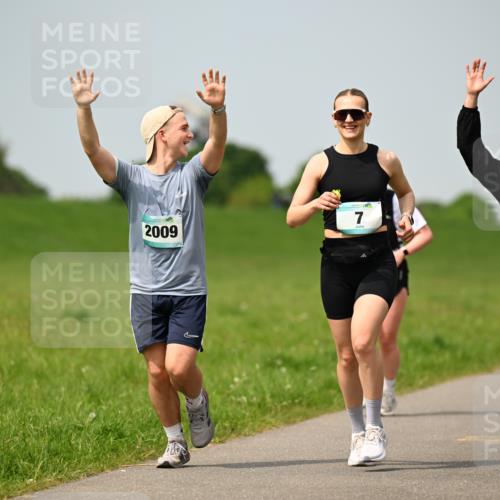 10.05.2026 - 8. Wedeler Halbmarathon Dr. Thomas Lammeyer http://msf.ph/oto/9708459 10.05.2026 12:01:20 Laufen 2009 meine-sportfotos.de