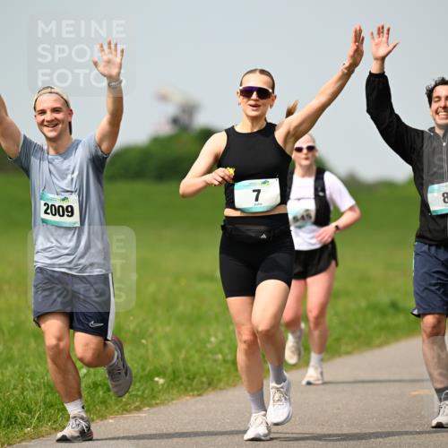 10.05.2026 - 8. Wedeler Halbmarathon Dr. Thomas Lammeyer http://msf.ph/oto/9708468 10.05.2026 12:01:21 Laufen 2009 meine-sportfotos.de