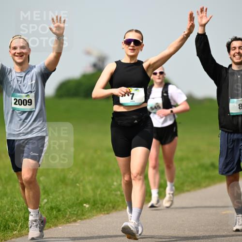 10.05.2026 - 8. Wedeler Halbmarathon Dr. Thomas Lammeyer http://msf.ph/oto/9708470 10.05.2026 12:01:21 Laufen 2009 meine-sportfotos.de