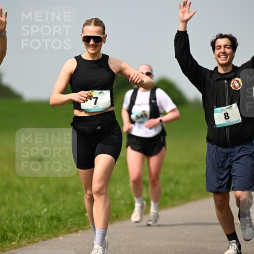 10.05.2026 - 8. Wedeler Halbmarathon Dr. Thomas Lammeyer http://msf.ph/oto/9708485 10.05.2026 12:01:21 Laufen 2009 meine-sportfotos.de
