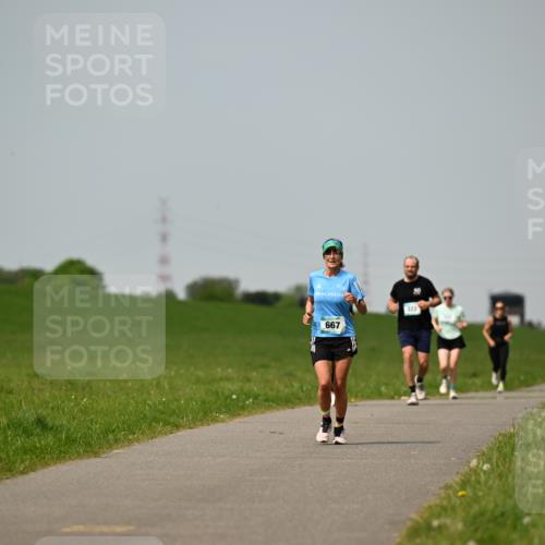 10.05.2026 - 8. Wedeler Halbmarathon Dr. Thomas Lammeyer http://msf.ph/oto/9708495 10.05.2026 12:01:28 Laufen 667, 322 meine-sportfotos.de
