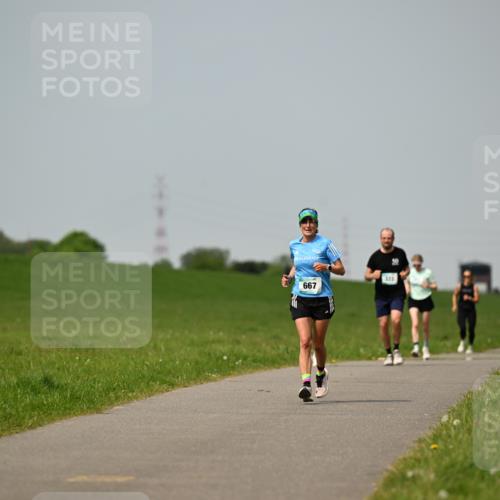 10.05.2026 - 8. Wedeler Halbmarathon Dr. Thomas Lammeyer http://msf.ph/oto/9708502 10.05.2026 12:01:28 Laufen 667 meine-sportfotos.de