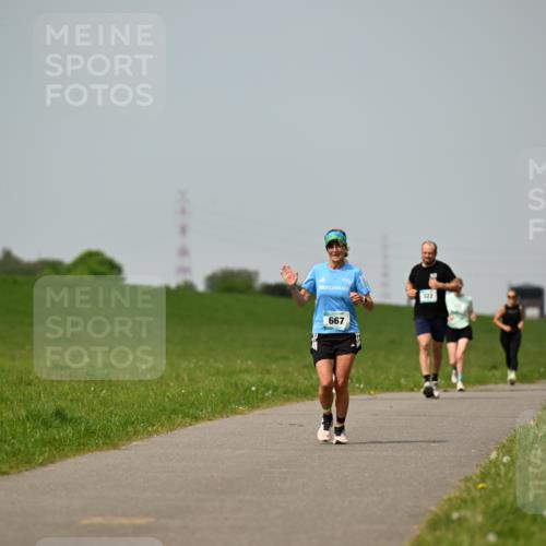 10.05.2026 - 8. Wedeler Halbmarathon Dr. Thomas Lammeyer http://msf.ph/oto/9708507 10.05.2026 12:01:29 Laufen 667 meine-sportfotos.de