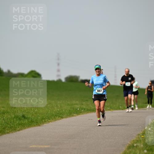 10.05.2026 - 8. Wedeler Halbmarathon Dr. Thomas Lammeyer http://msf.ph/oto/9708511 10.05.2026 12:01:29 Laufen 667 meine-sportfotos.de