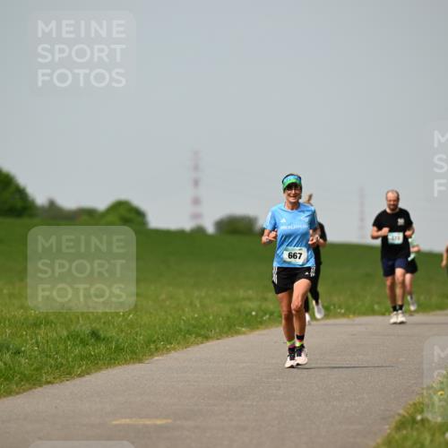 10.05.2026 - 8. Wedeler Halbmarathon Dr. Thomas Lammeyer http://msf.ph/oto/9708517 10.05.2026 12:01:30 Laufen 667 meine-sportfotos.de