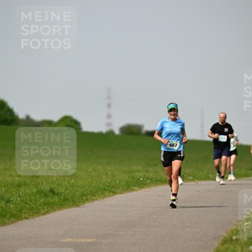 10.05.2026 - 8. Wedeler Halbmarathon Dr. Thomas Lammeyer http://msf.ph/oto/9708520 10.05.2026 12:01:29 Laufen 667 meine-sportfotos.de