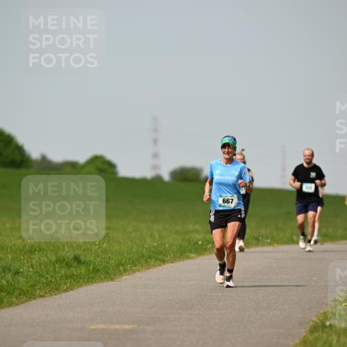 10.05.2026 - 8. Wedeler Halbmarathon Dr. Thomas Lammeyer http://msf.ph/oto/9708525 10.05.2026 12:01:30 Laufen 667 meine-sportfotos.de