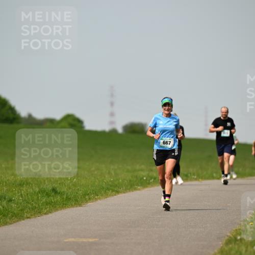 10.05.2026 - 8. Wedeler Halbmarathon Dr. Thomas Lammeyer http://msf.ph/oto/9708528 10.05.2026 12:01:30 Laufen 667 meine-sportfotos.de