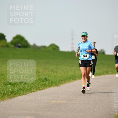 10.05.2026 - 8. Wedeler Halbmarathon Dr. Thomas Lammeyer http://msf.ph/oto/9708562 10.05.2026 12:01:32 Laufen 667 meine-sportfotos.de