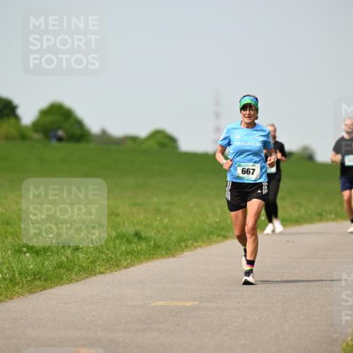 10.05.2026 - 8. Wedeler Halbmarathon Dr. Thomas Lammeyer http://msf.ph/oto/9708568 10.05.2026 12:01:32 Laufen 667 meine-sportfotos.de