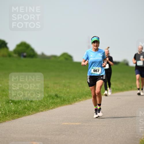10.05.2026 - 8. Wedeler Halbmarathon Dr. Thomas Lammeyer http://msf.ph/oto/9708578 10.05.2026 12:01:33 Laufen 667 meine-sportfotos.de