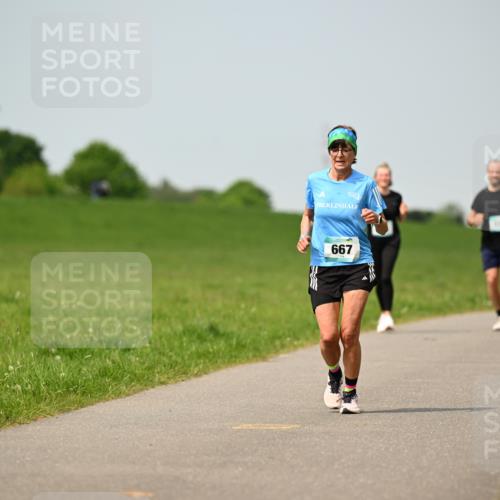 10.05.2026 - 8. Wedeler Halbmarathon Dr. Thomas Lammeyer http://msf.ph/oto/9708584 10.05.2026 12:01:33 Laufen 667 meine-sportfotos.de