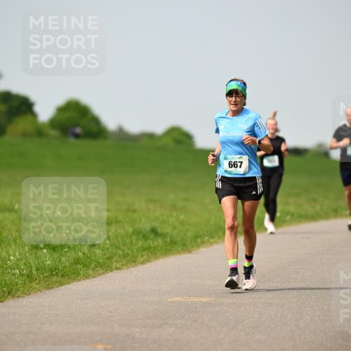10.05.2026 - 8. Wedeler Halbmarathon Dr. Thomas Lammeyer http://msf.ph/oto/9708587 10.05.2026 12:01:33 Laufen 667 meine-sportfotos.de