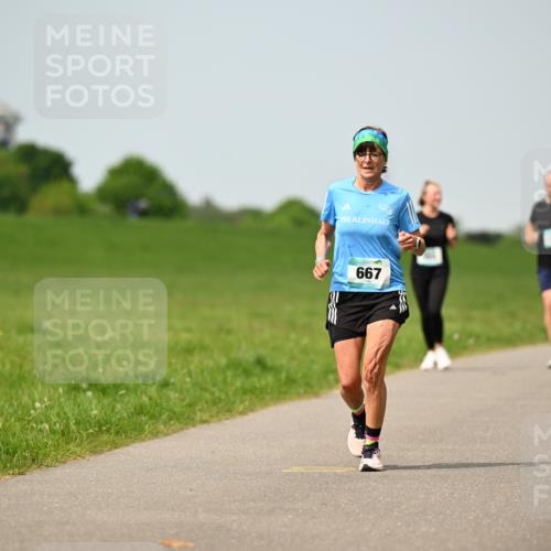 10.05.2026 - 8. Wedeler Halbmarathon Dr. Thomas Lammeyer http://msf.ph/oto/9708600 10.05.2026 12:01:33 Laufen 667 meine-sportfotos.de