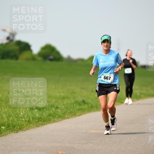 10.05.2026 - 8. Wedeler Halbmarathon Dr. Thomas Lammeyer http://msf.ph/oto/9708605 10.05.2026 12:01:34 Laufen 667 meine-sportfotos.de