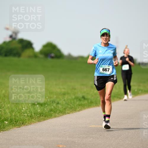10.05.2026 - 8. Wedeler Halbmarathon Dr. Thomas Lammeyer http://msf.ph/oto/9708608 10.05.2026 12:01:34 Laufen 667 meine-sportfotos.de