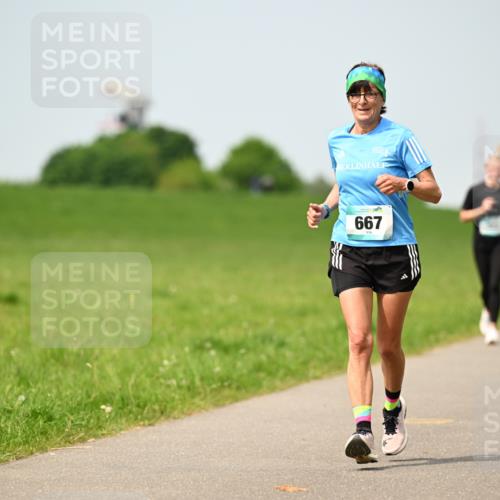 10.05.2026 - 8. Wedeler Halbmarathon Dr. Thomas Lammeyer http://msf.ph/oto/9708626 10.05.2026 12:01:35 Laufen 667 meine-sportfotos.de