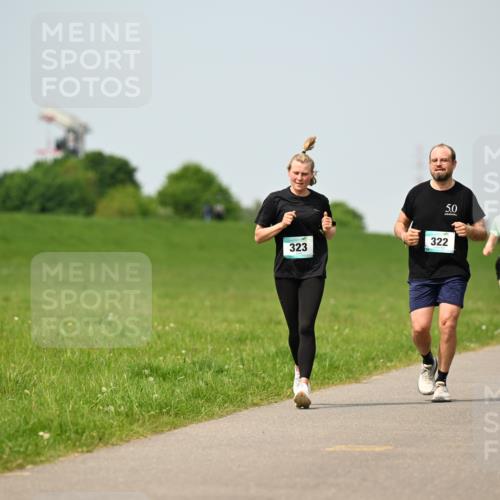 10.05.2026 - 8. Wedeler Halbmarathon Dr. Thomas Lammeyer http://msf.ph/oto/9708639 10.05.2026 12:01:39 Laufen 323, 322, 377 meine-sportfotos.de