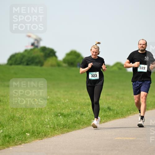 10.05.2026 - 8. Wedeler Halbmarathon Dr. Thomas Lammeyer http://msf.ph/oto/9708650 10.05.2026 12:01:39 Laufen 323, 322 meine-sportfotos.de