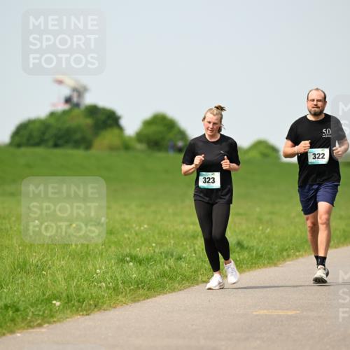 10.05.2026 - 8. Wedeler Halbmarathon Dr. Thomas Lammeyer http://msf.ph/oto/9708653 10.05.2026 12:01:39 Laufen 323, 322 meine-sportfotos.de