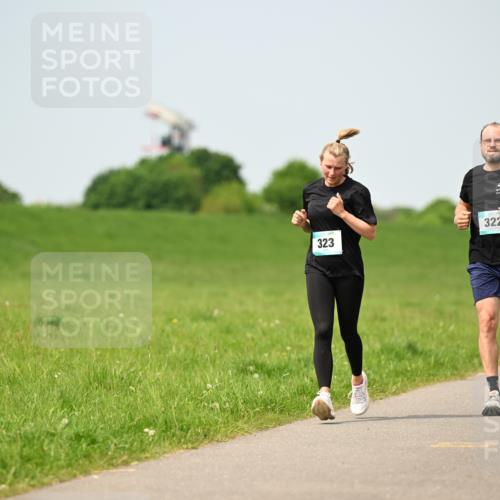 10.05.2026 - 8. Wedeler Halbmarathon Dr. Thomas Lammeyer http://msf.ph/oto/9708661 10.05.2026 12:01:40 Laufen 323, 322, 377 meine-sportfotos.de